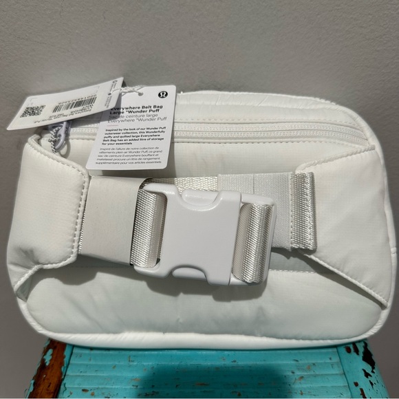 NEW Lululemon Everywhere Belt Bag Wunder Puff Large 2L White - Picture 3 of 9